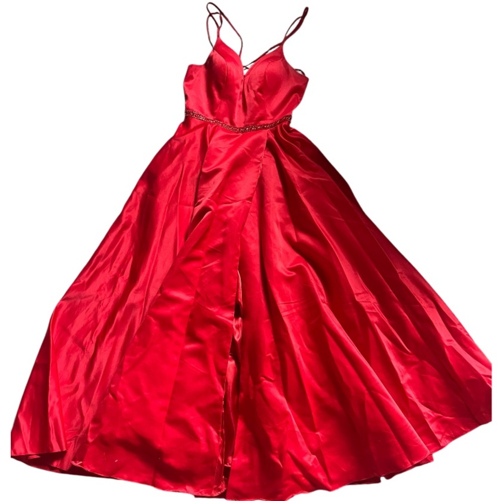 Let’s Red Gown for Special Event🌹Size Large with POCKETS🖤